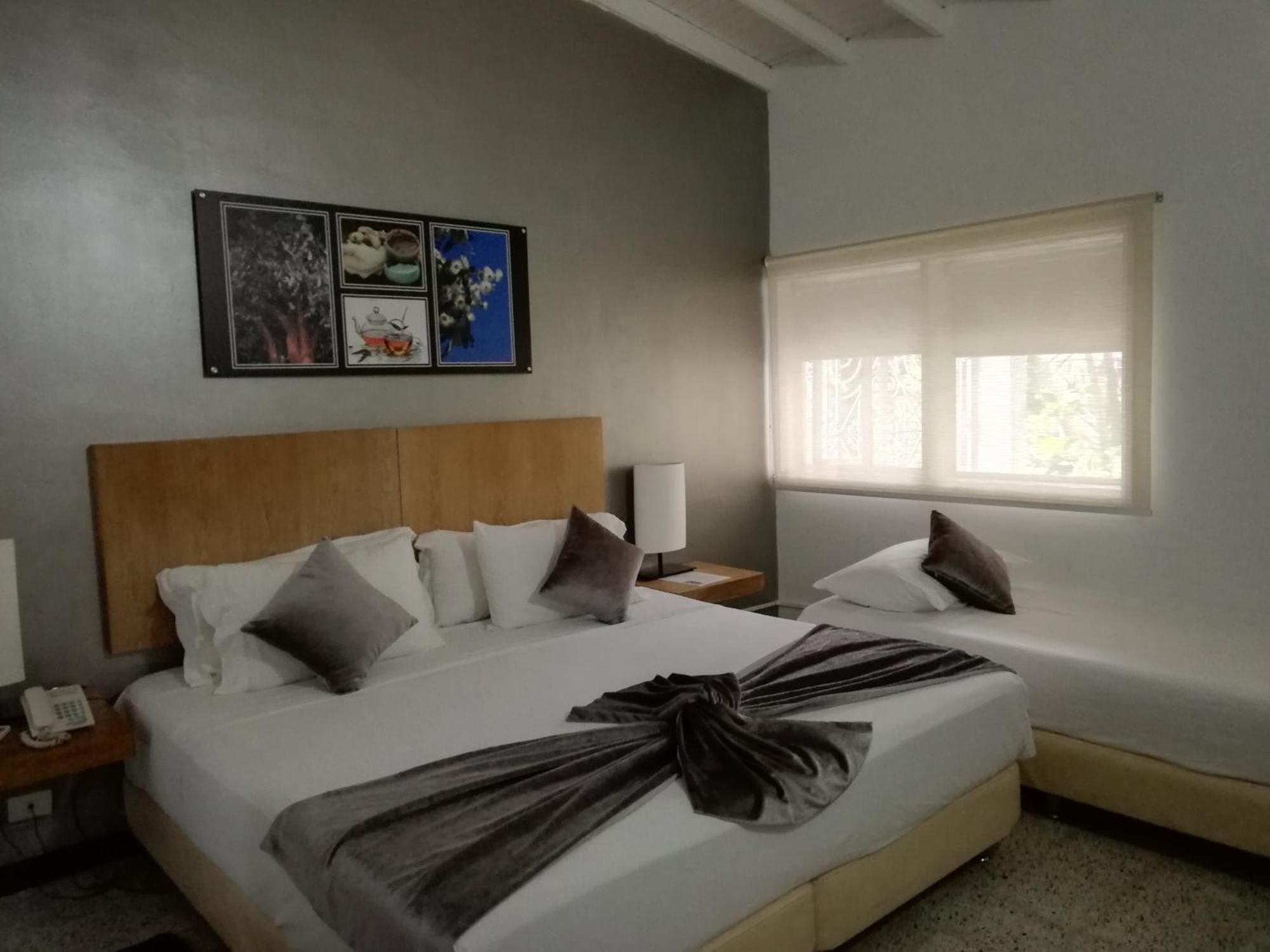 Hotel Aromax Del Campestre メデジン エクステリア 写真